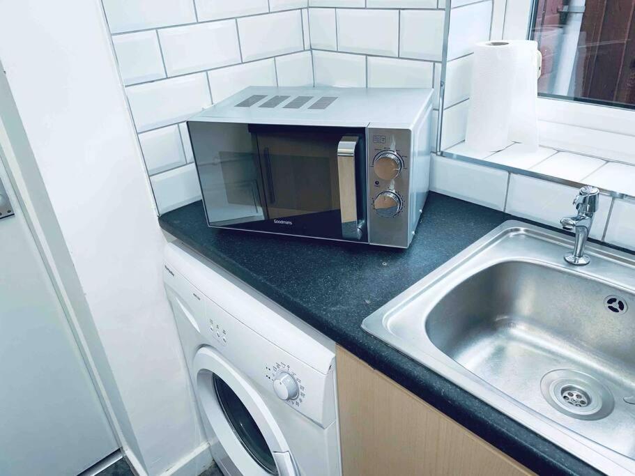 Homely 3 Bed Town House In Coventry City Centre Kültér fotó